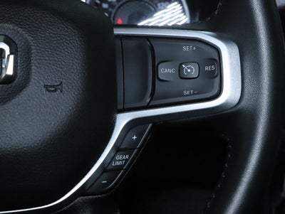 2024 RAM 1500 Big Horn Crew Cab 4x4 5'7' Box