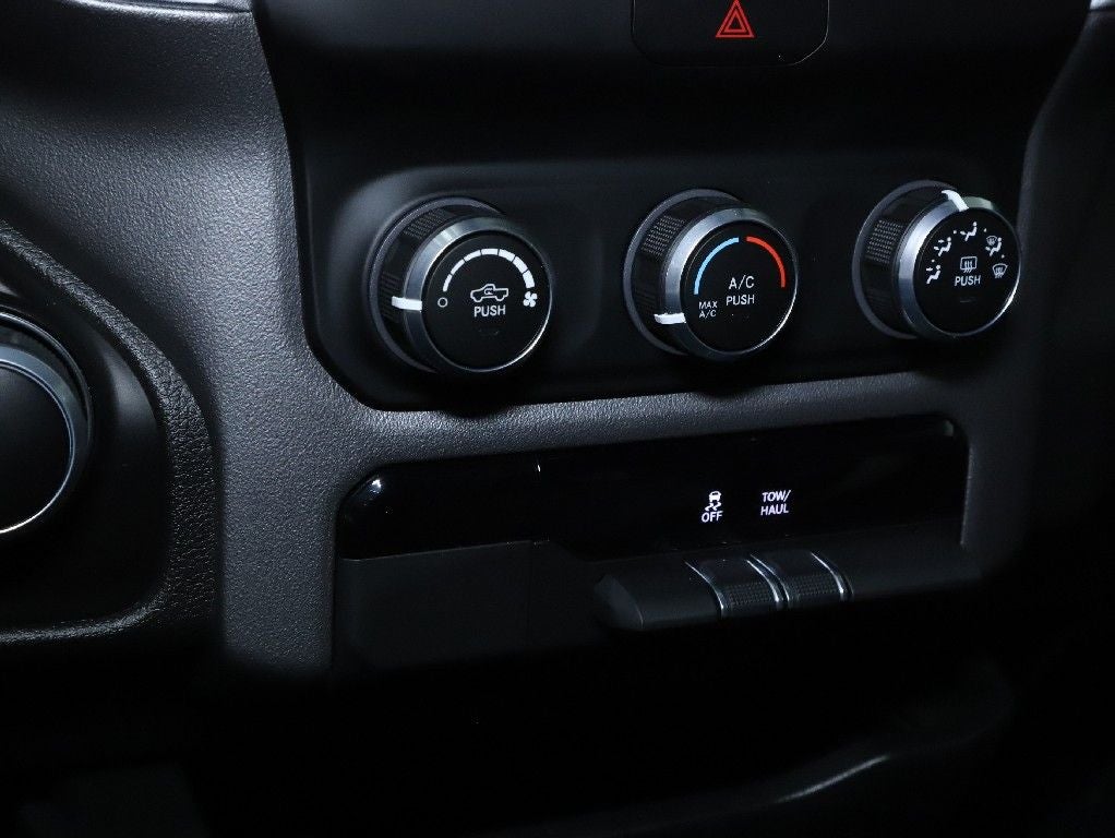 2024 RAM 1500 Big Horn Crew Cab 4x4 5'7' Box