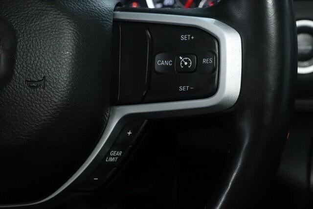 2020 RAM 1500 Big Horn Crew Cab 4x4 5'7' Box