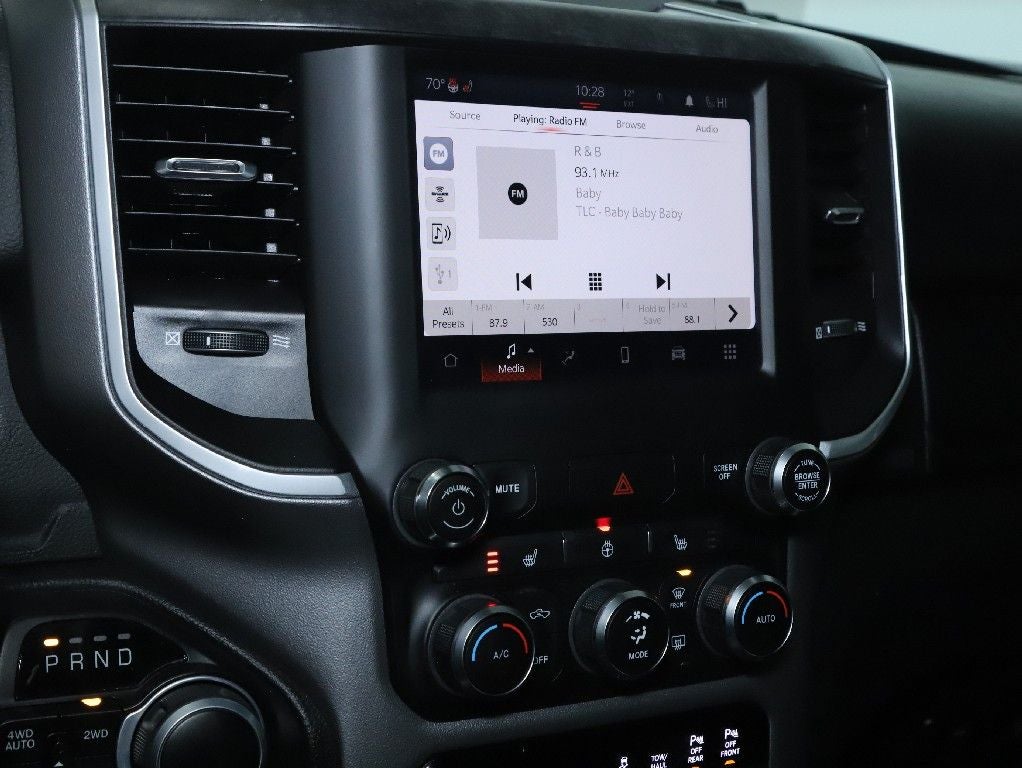 2022 RAM 1500 Big Horn Crew Cab 4x4 6'4' Box