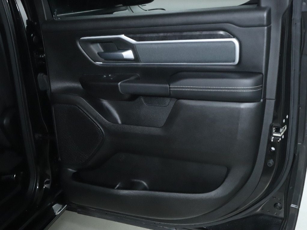 2022 RAM 1500 Big Horn Crew Cab 4x4 6'4' Box