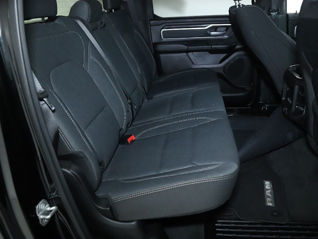 2022 RAM 1500 Big Horn Crew Cab 4x4 6'4' Box