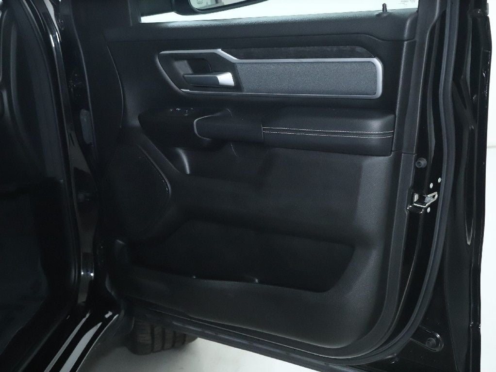 2022 RAM 1500 Big Horn Crew Cab 4x4 6'4' Box