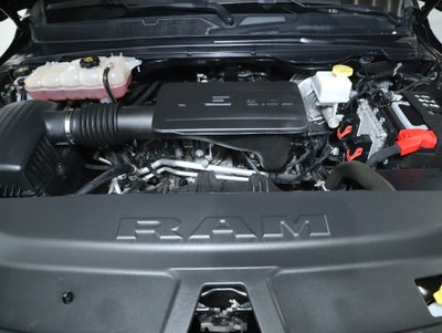 2022 RAM 1500 Big Horn Crew Cab 4x4 6'4' Box