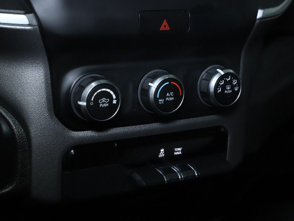2019 RAM 1500 Big Horn/Lone Star Quad Cab 4x4 6'4' Box