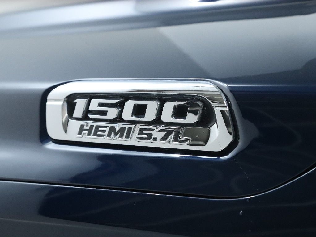 2019 RAM 1500 Big Horn/Lone Star Quad Cab 4x4 6'4' Box