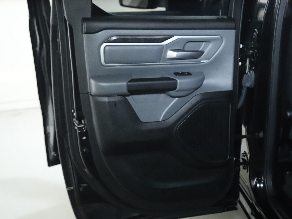 2021 RAM 1500 Big Horn Quad Cab 4x4 6'4' Box