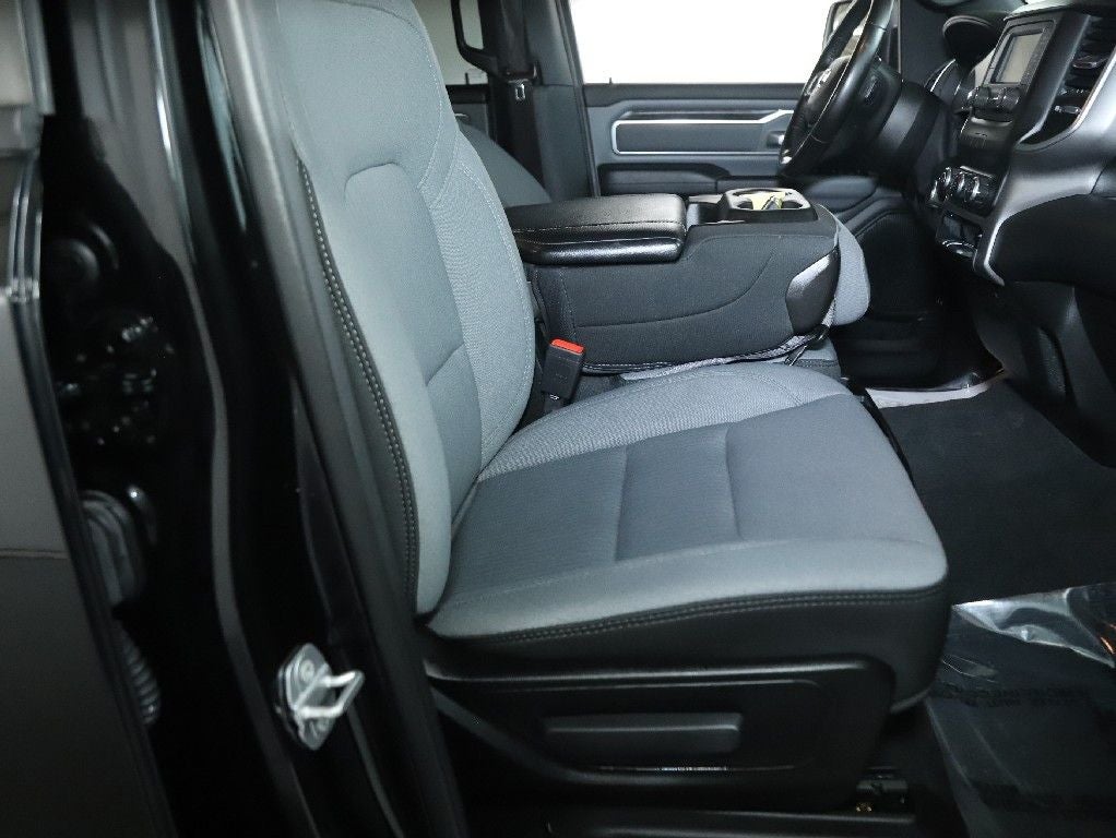 2021 RAM 1500 Big Horn Quad Cab 4x4 6'4' Box