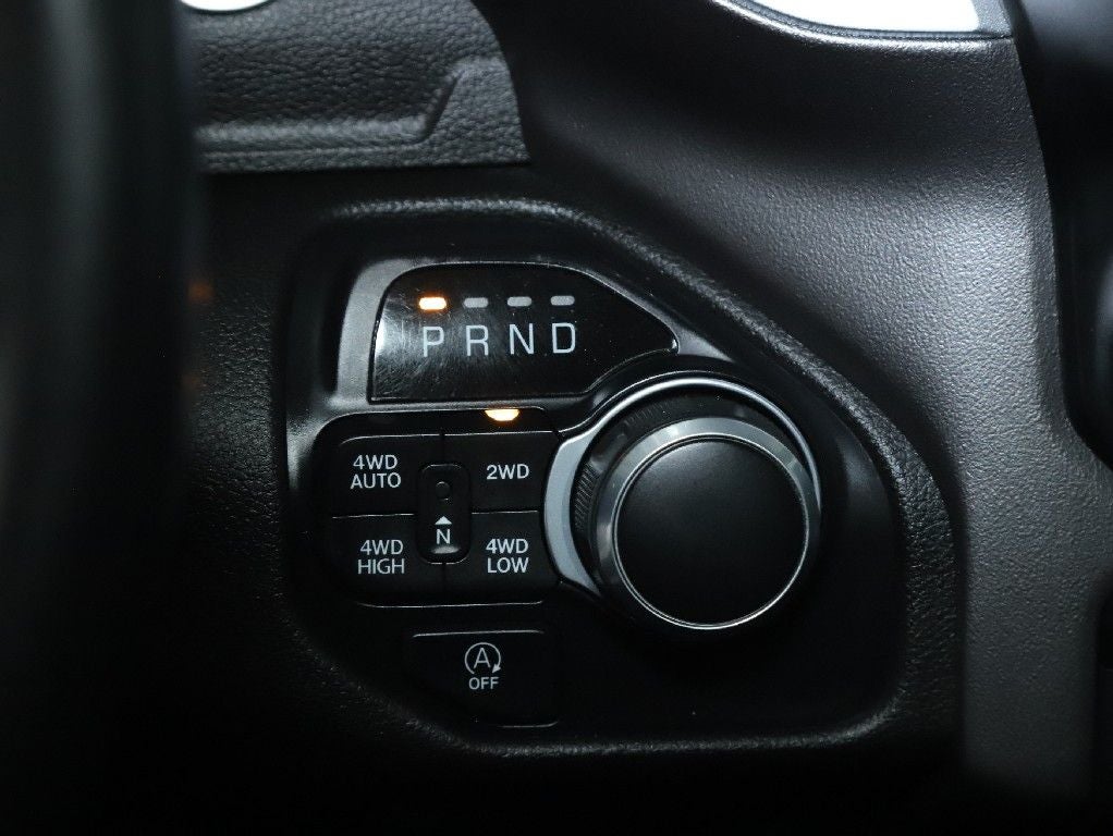 2020 RAM 1500 Big Horn Quad Cab 4x4 6'4' Box