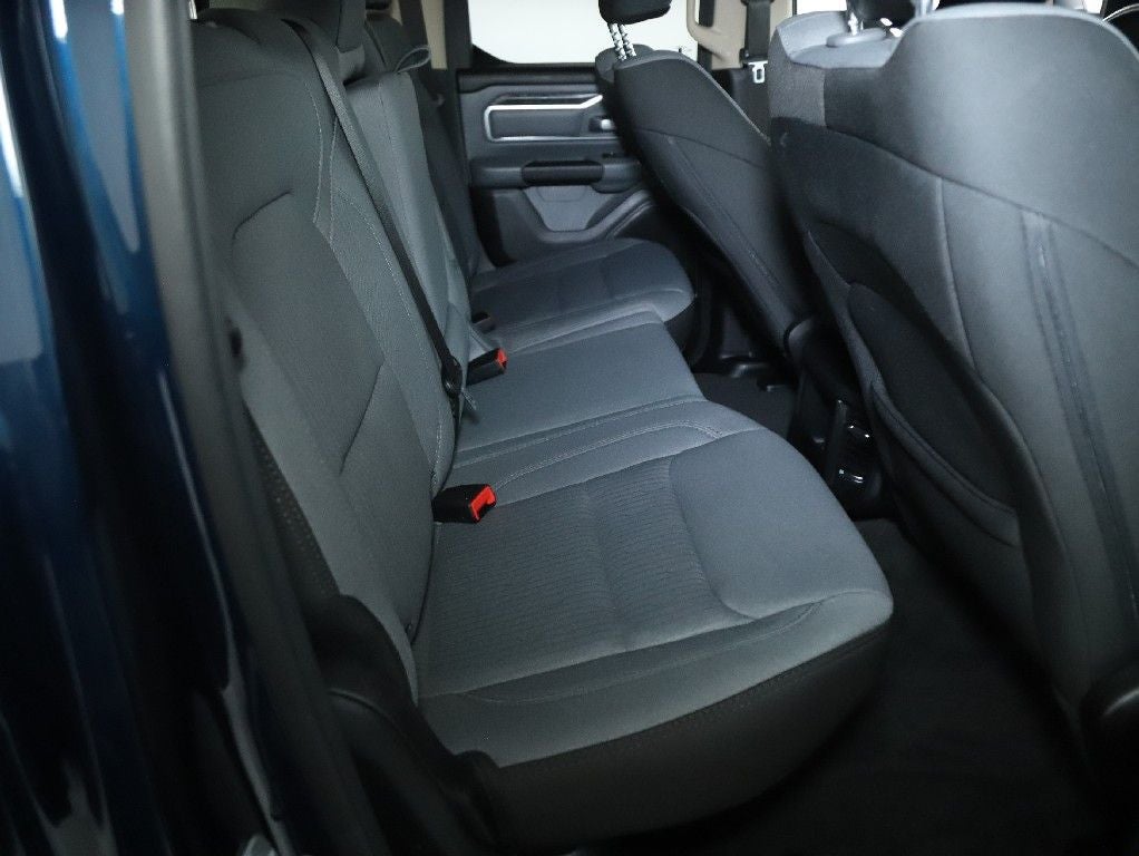 2020 RAM 1500 Big Horn Quad Cab 4x4 6'4' Box