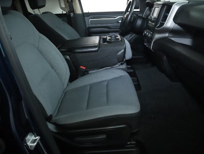 2020 RAM 1500 Big Horn Quad Cab 4x4 6'4' Box