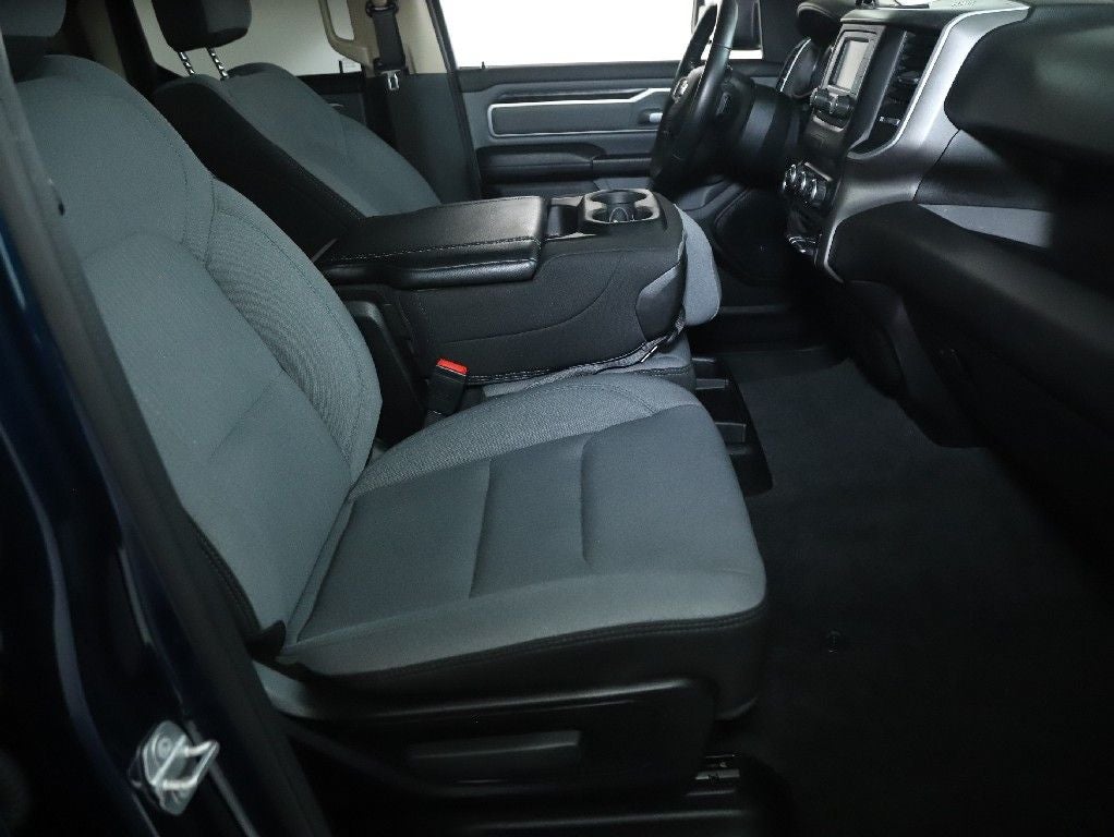 2020 RAM 1500 Big Horn Quad Cab 4x4 6'4' Box