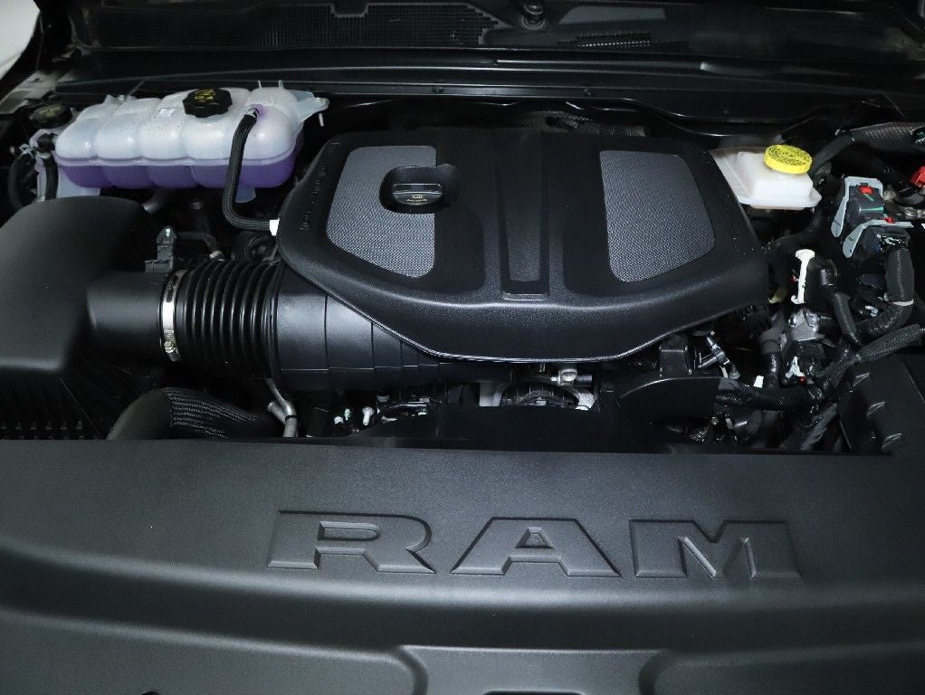 2025 RAM 1500 Big Horn Crew Cab 4x4 5'7' Box