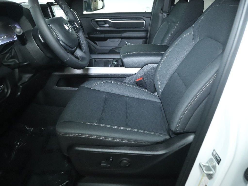 2026 RAM 1500 Big Horn Crew Cab 4x4 5'7' Box