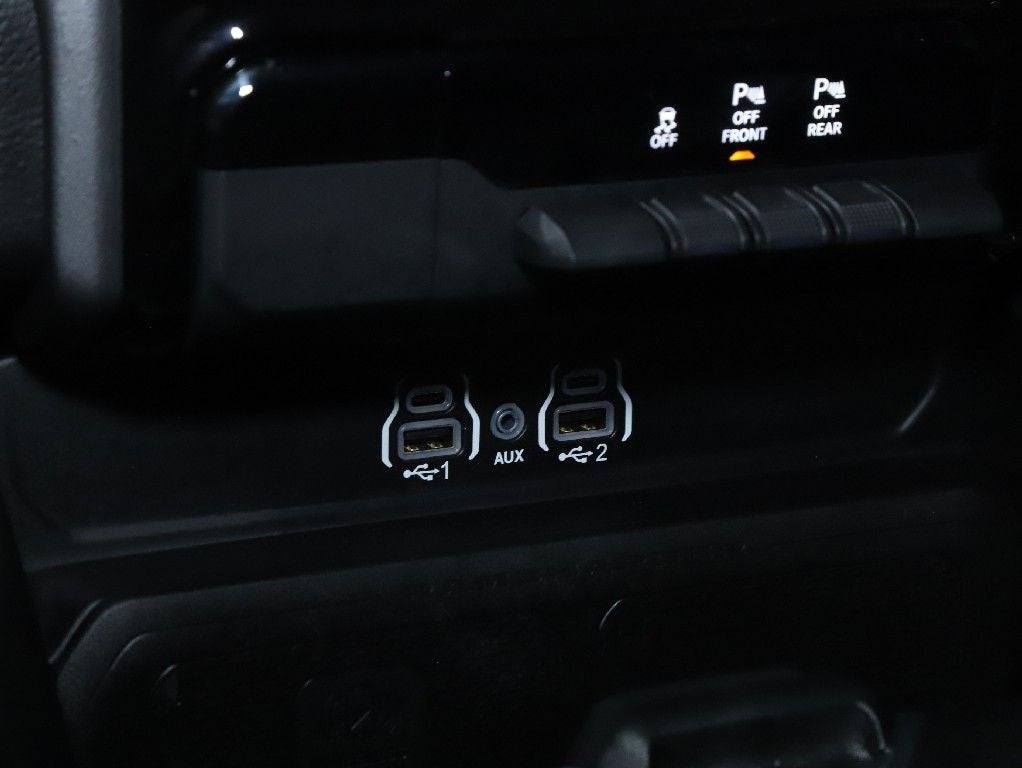 2025 RAM 1500 Big Horn Crew Cab 4x4 5'7' Box