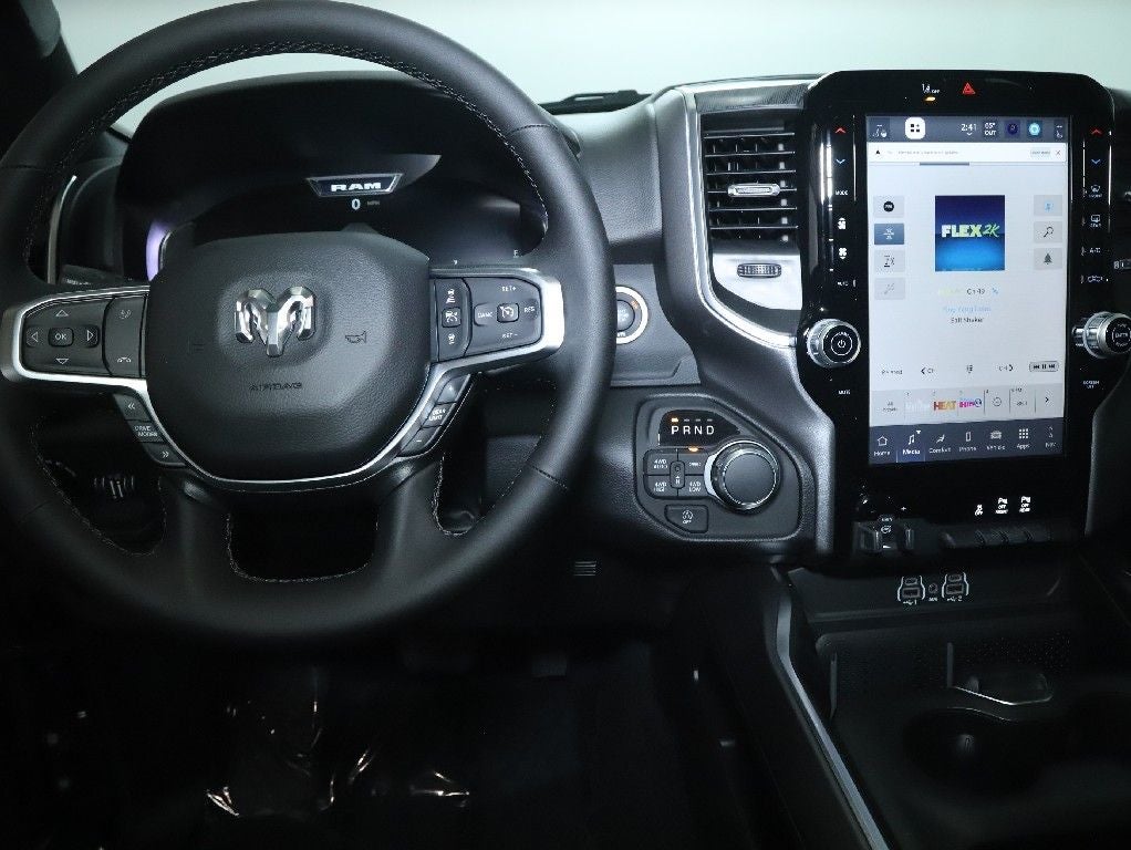 2025 RAM 1500 Big Horn Crew Cab 4x4 5'7' Box
