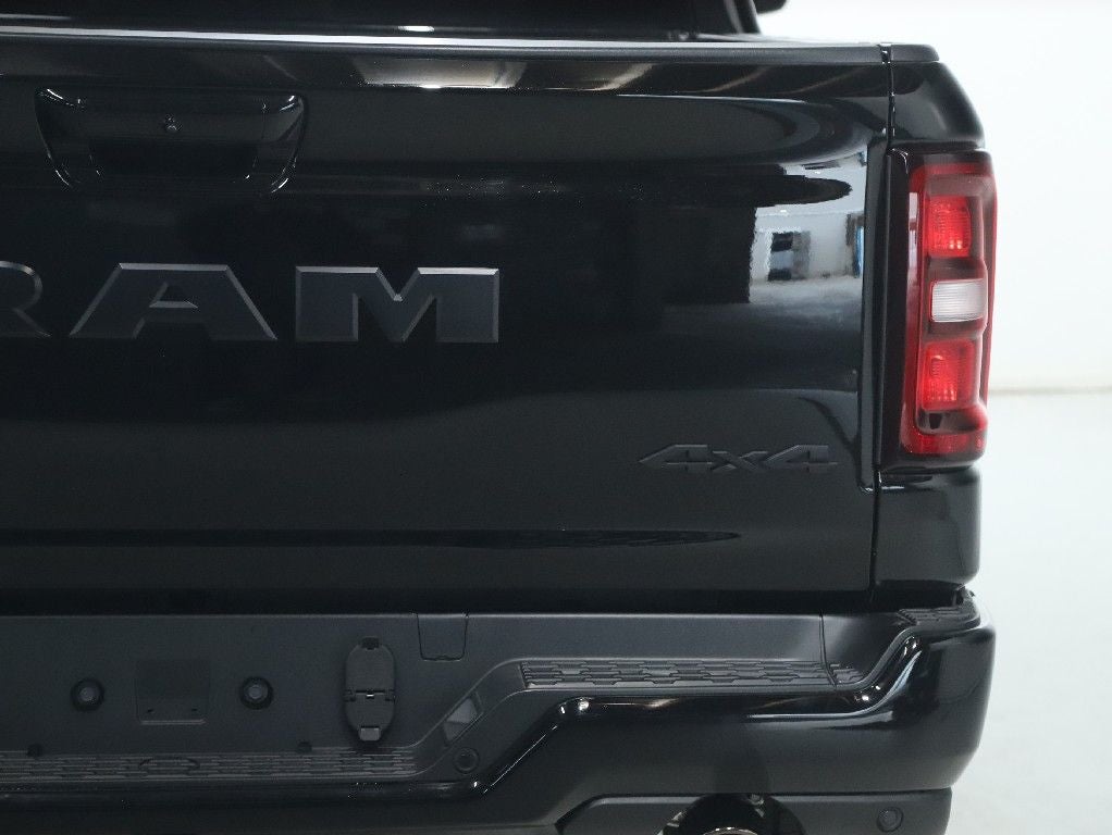 2025 RAM 1500 Big Horn Crew Cab 4x4 5'7' Box