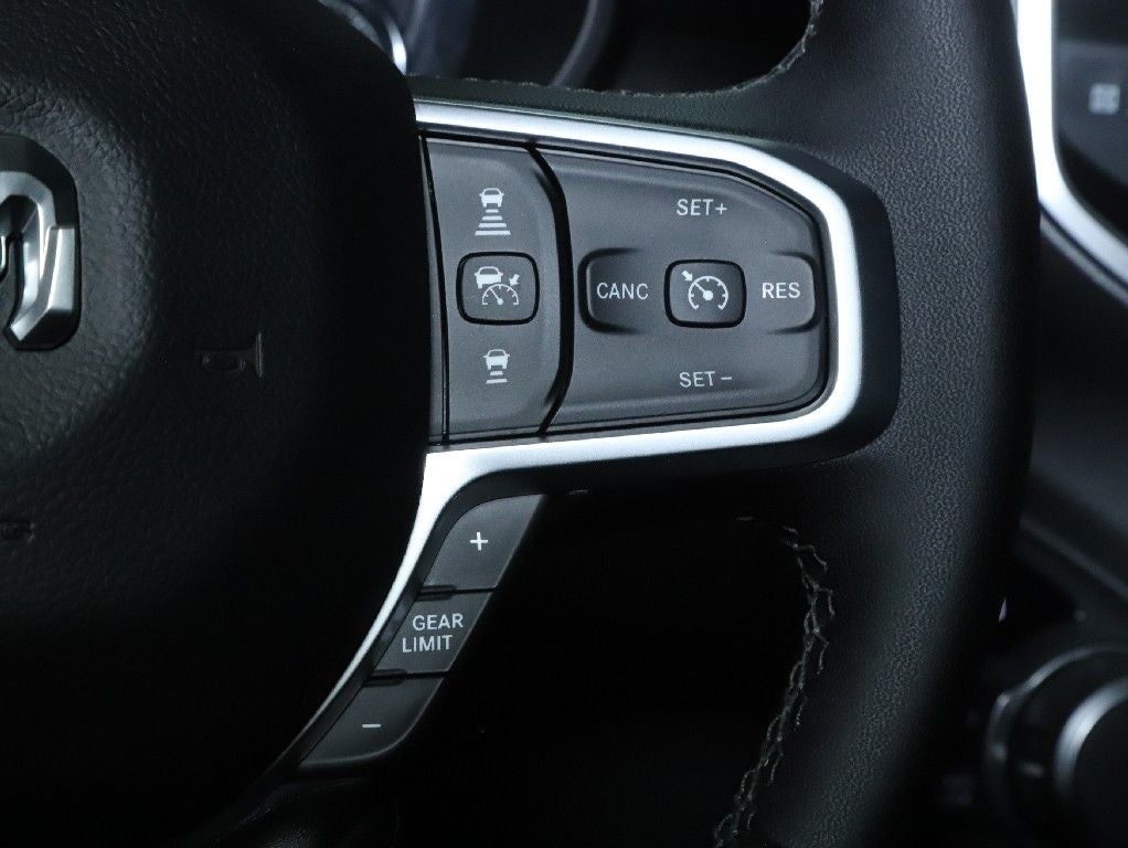 2025 RAM 1500 Big Horn Crew Cab 4x4 5'7' Box