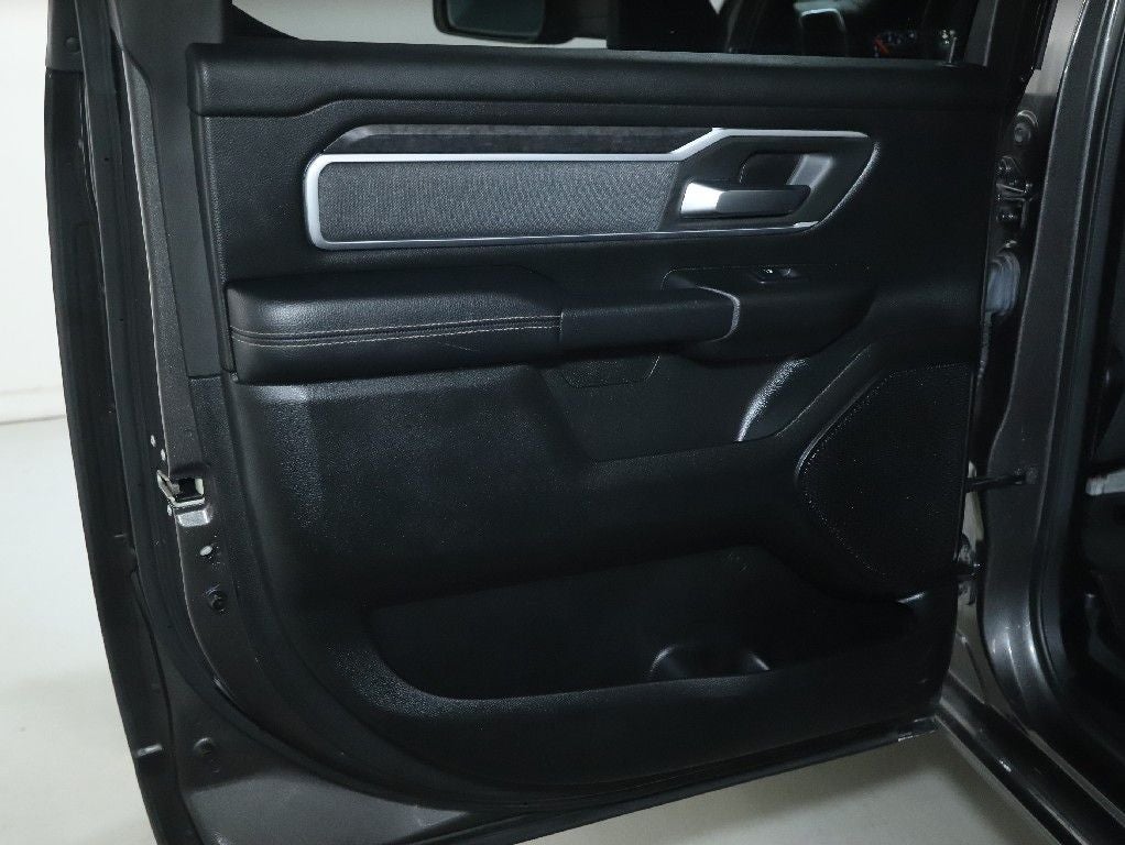 2020 RAM 1500 Big Horn Crew Cab 4x4 5'7' Box