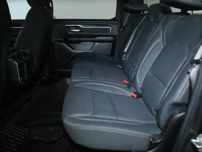 2020 RAM 1500 Big Horn Crew Cab 4x4 5'7' Box