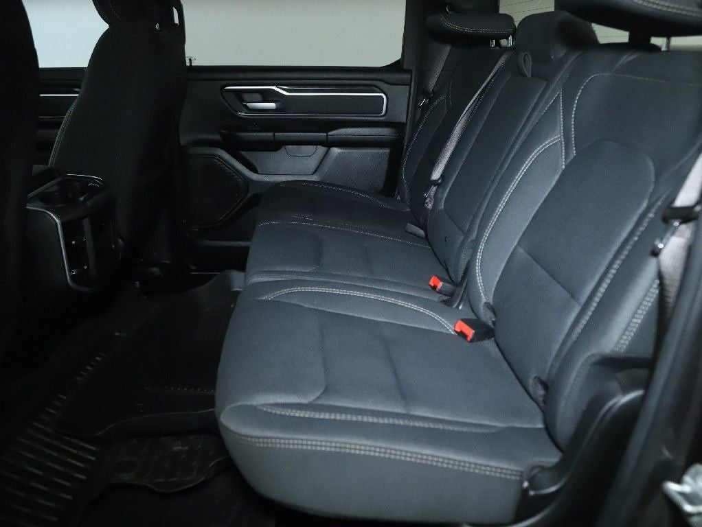 2020 RAM 1500 Big Horn Crew Cab 4x4 5'7' Box