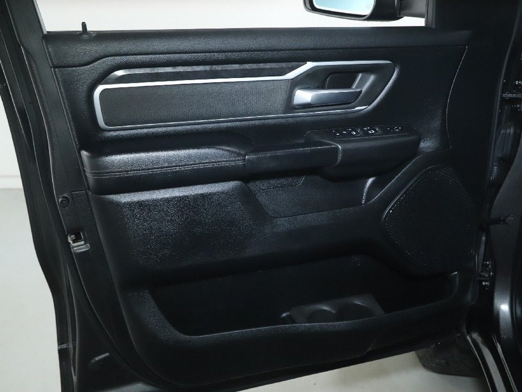 2020 RAM 1500 Big Horn Crew Cab 4x4 5'7' Box