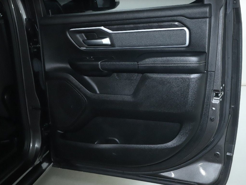 2020 RAM 1500 Big Horn Crew Cab 4x4 5'7' Box