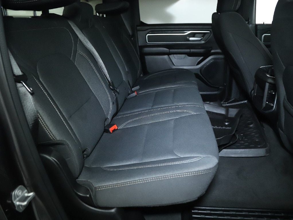 2020 RAM 1500 Big Horn Crew Cab 4x4 5'7' Box
