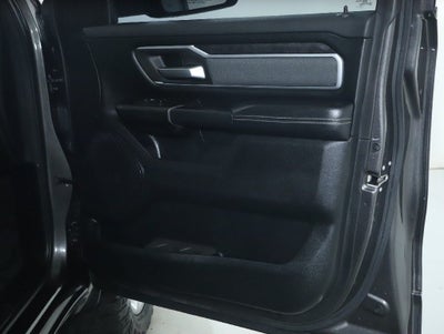 2020 RAM 1500 Big Horn Crew Cab 4x4 5'7' Box