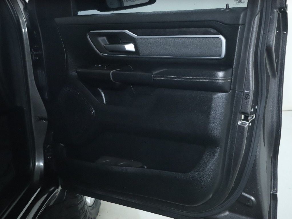 2020 RAM 1500 Big Horn Crew Cab 4x4 5'7' Box