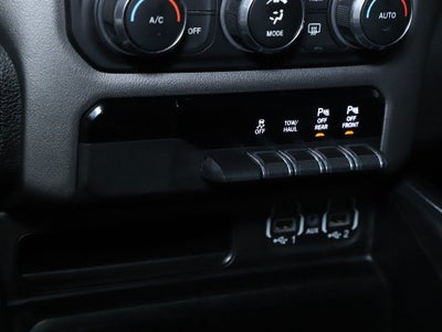 2022 RAM 1500 Big Horn Crew Cab 4x4 5'7' Box