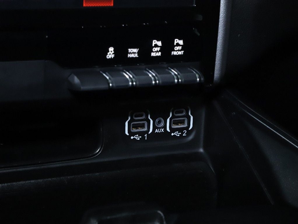 2024 RAM 1500 Big Horn Crew Cab 4x4 5'7' Box