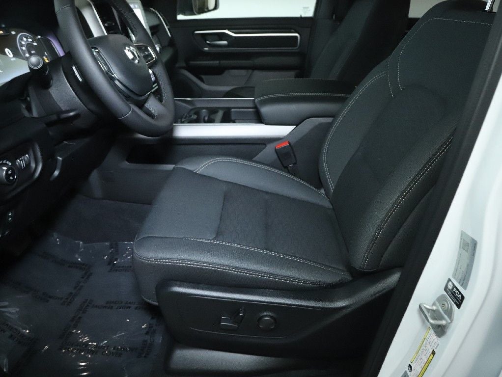 2026 RAM 1500 Big Horn Crew Cab 4x4 5'7' Box