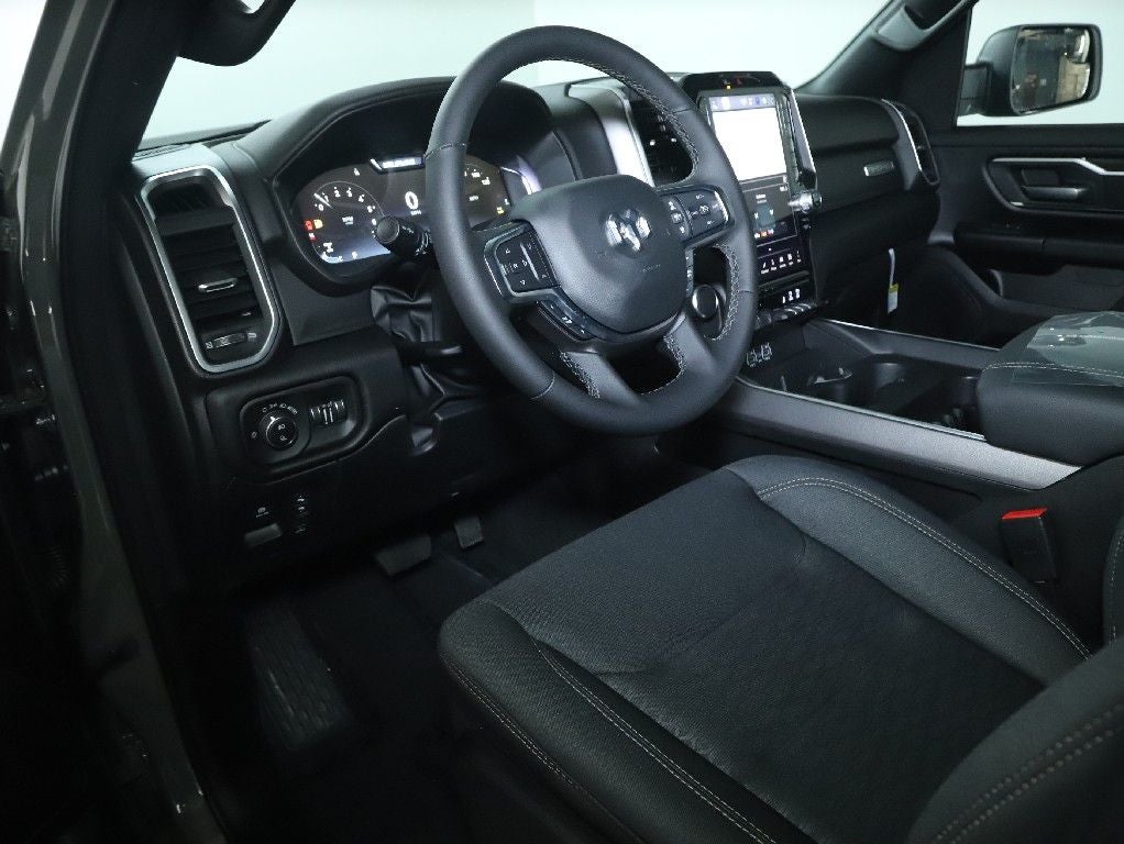 2026 RAM 1500 Big Horn Crew Cab 4x4 5'7' Box