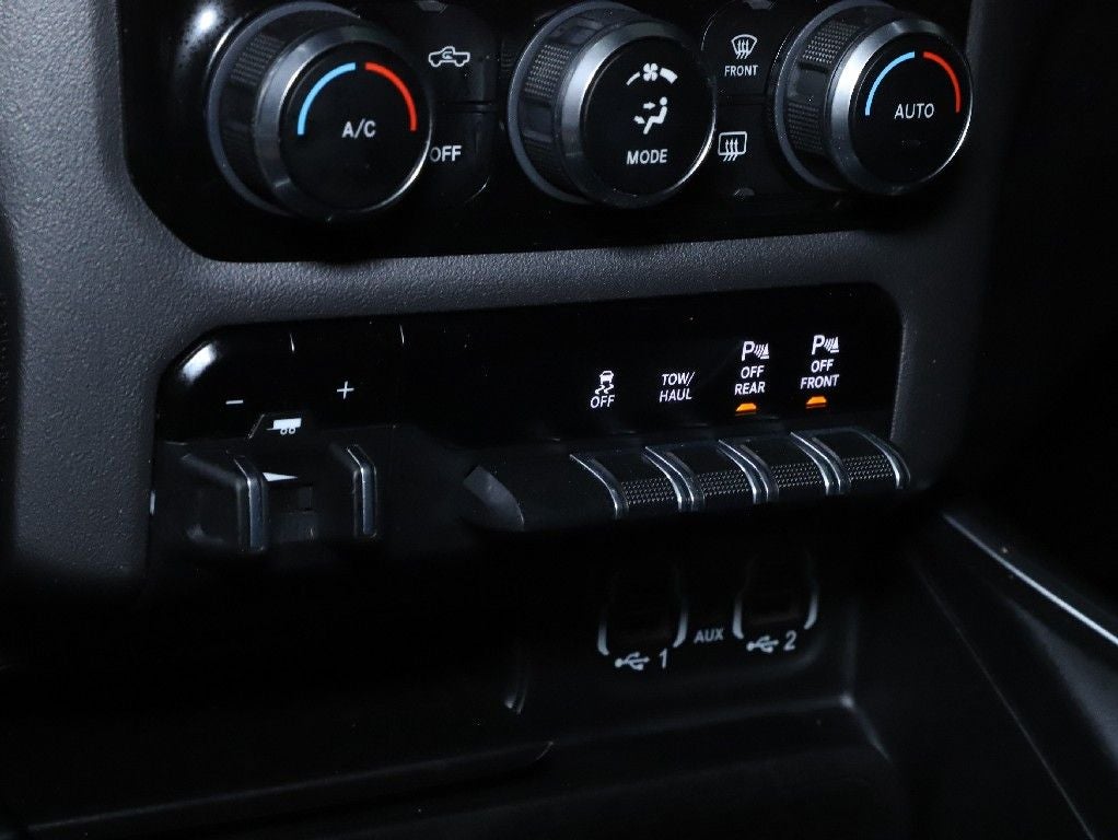 2023 RAM 1500 Big Horn Crew Cab 4x4 6'4' Box