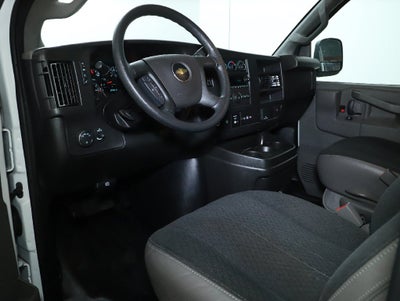 2025 Chevrolet Express Cargo RWD 2500 Regular Wheelbase WT