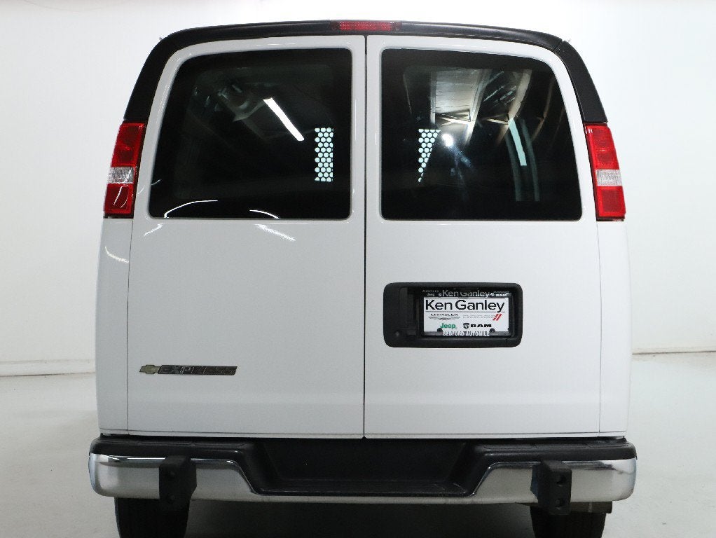 2025 Chevrolet Express Cargo RWD 2500 Regular Wheelbase WT