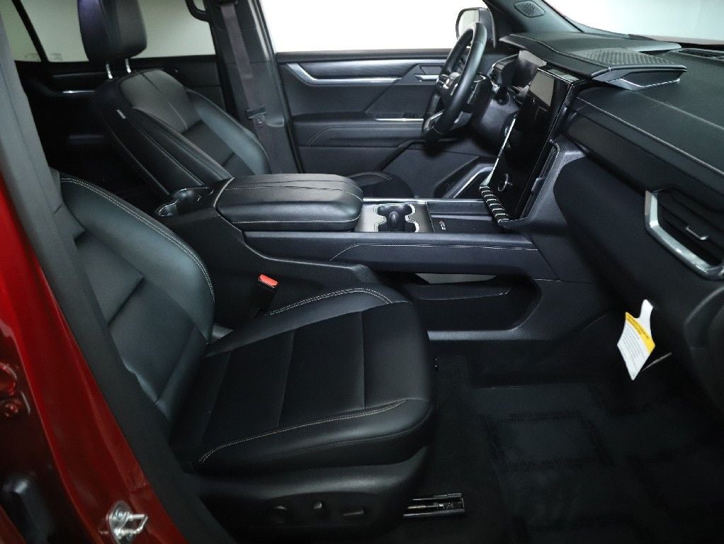 2024 GMC Acadia FWD Elevation