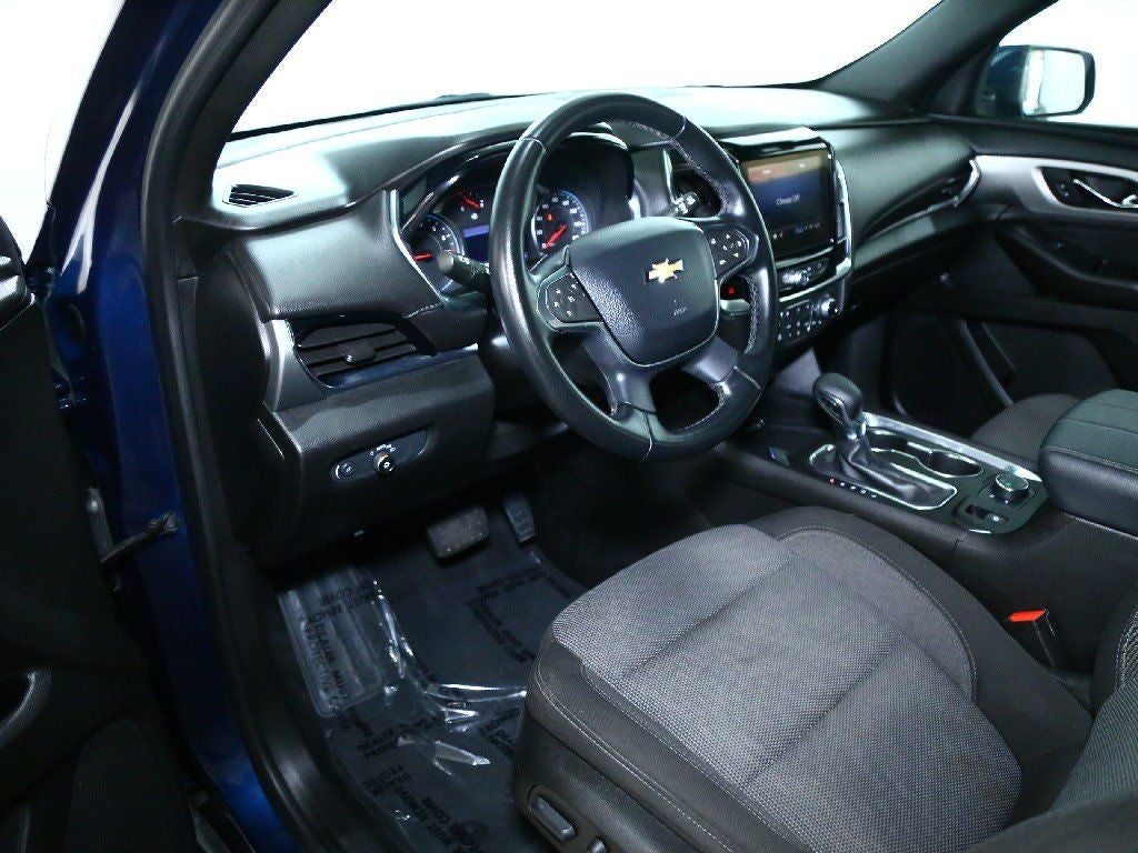 2023 Chevrolet Traverse AWD LT Cloth