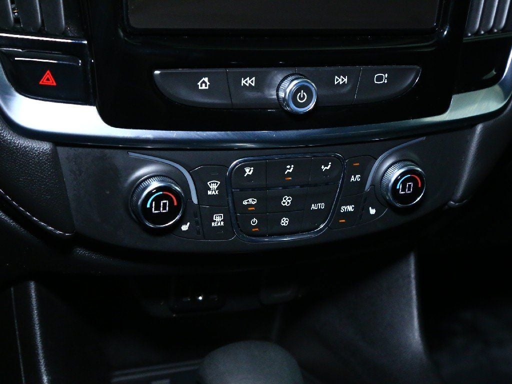 2023 Chevrolet Traverse AWD LT Cloth