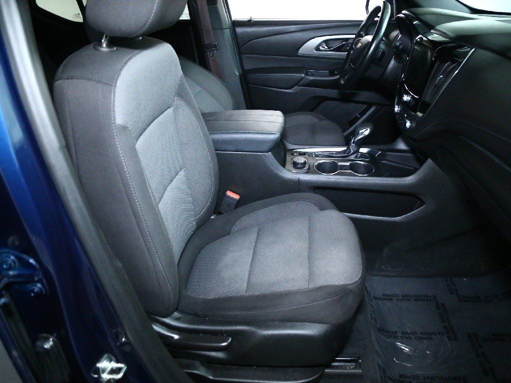 2023 Chevrolet Traverse AWD LT Cloth