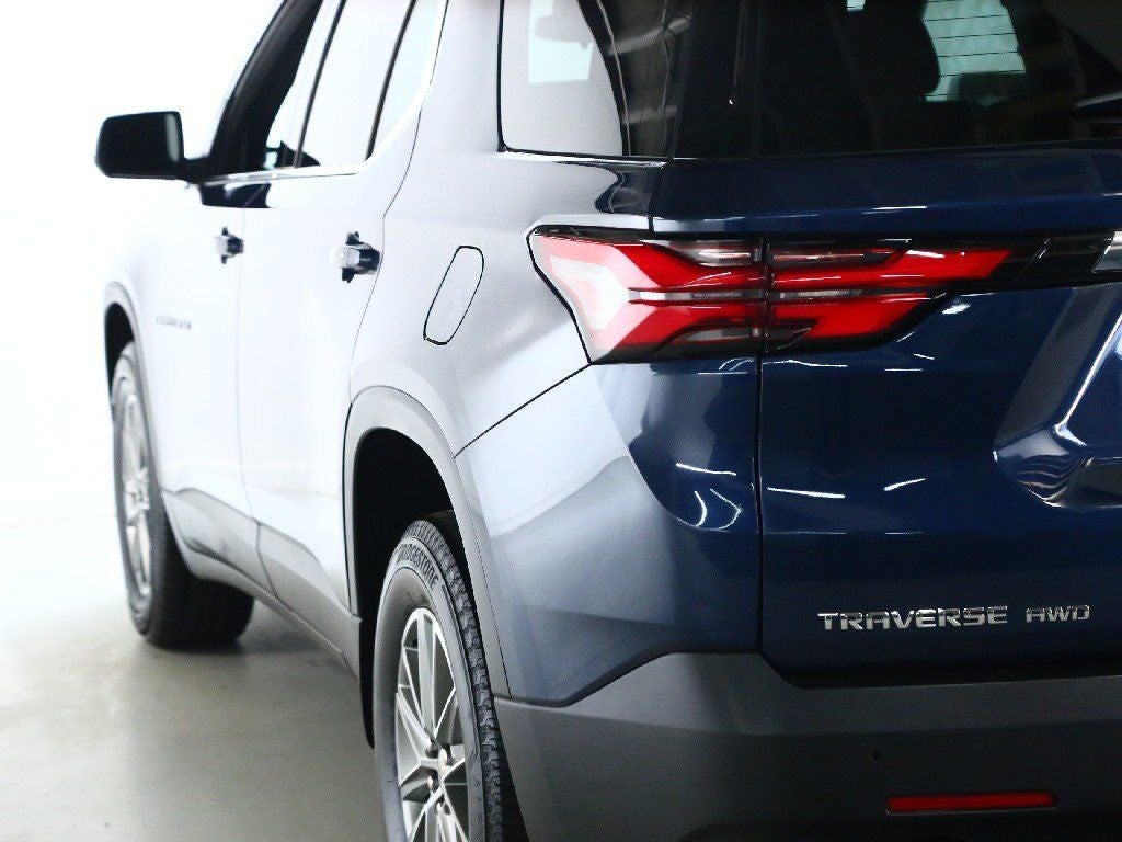 2023 Chevrolet Traverse AWD LT Cloth