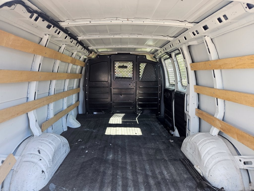 2020 GMC Savana Cargo RWD 2500 Regular Wheelbase Work Van