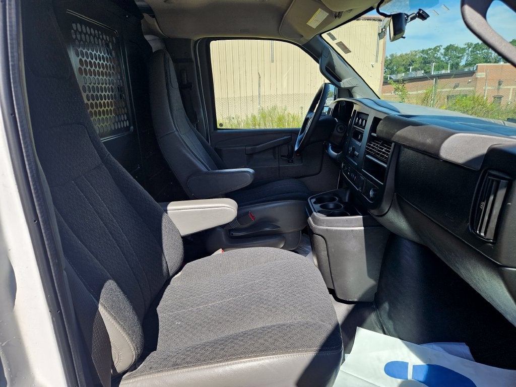 2020 GMC Savana Cargo RWD 2500 Regular Wheelbase Work Van