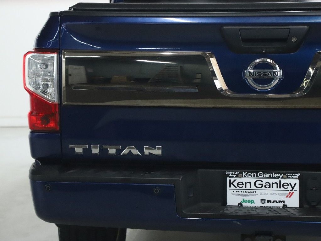2017 Nissan TITAN Platinum Reserve
