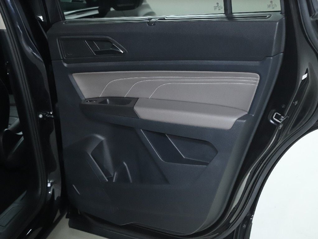 2022 Volkswagen Atlas 3.6L V6 SEL Premium R-Line