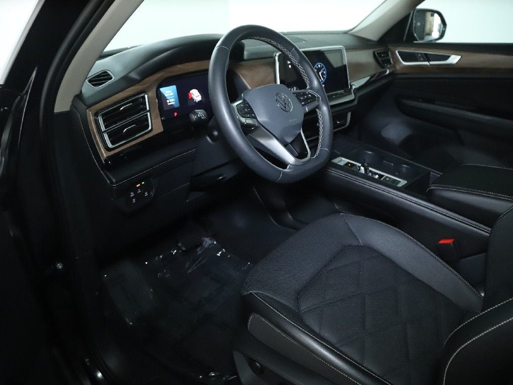 2024 Volkswagen Atlas 2.0T SE