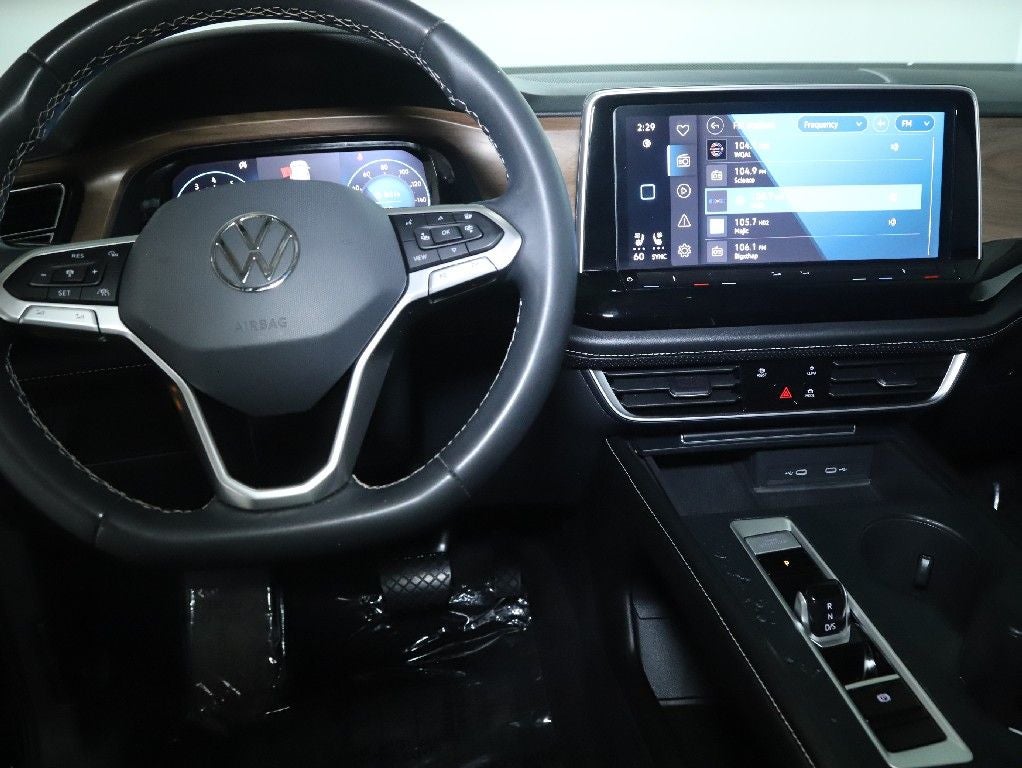 2024 Volkswagen Atlas 2.0T SE