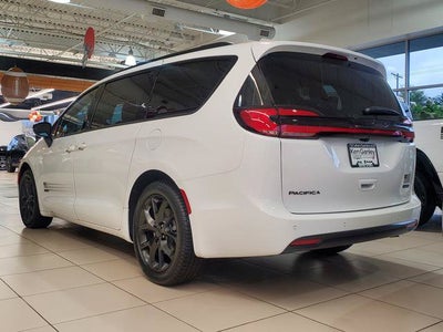 2027 Chrysler Pacifica PACIFICA SELECT