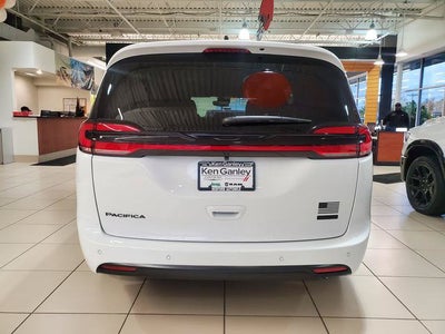2027 Chrysler Pacifica PACIFICA SELECT